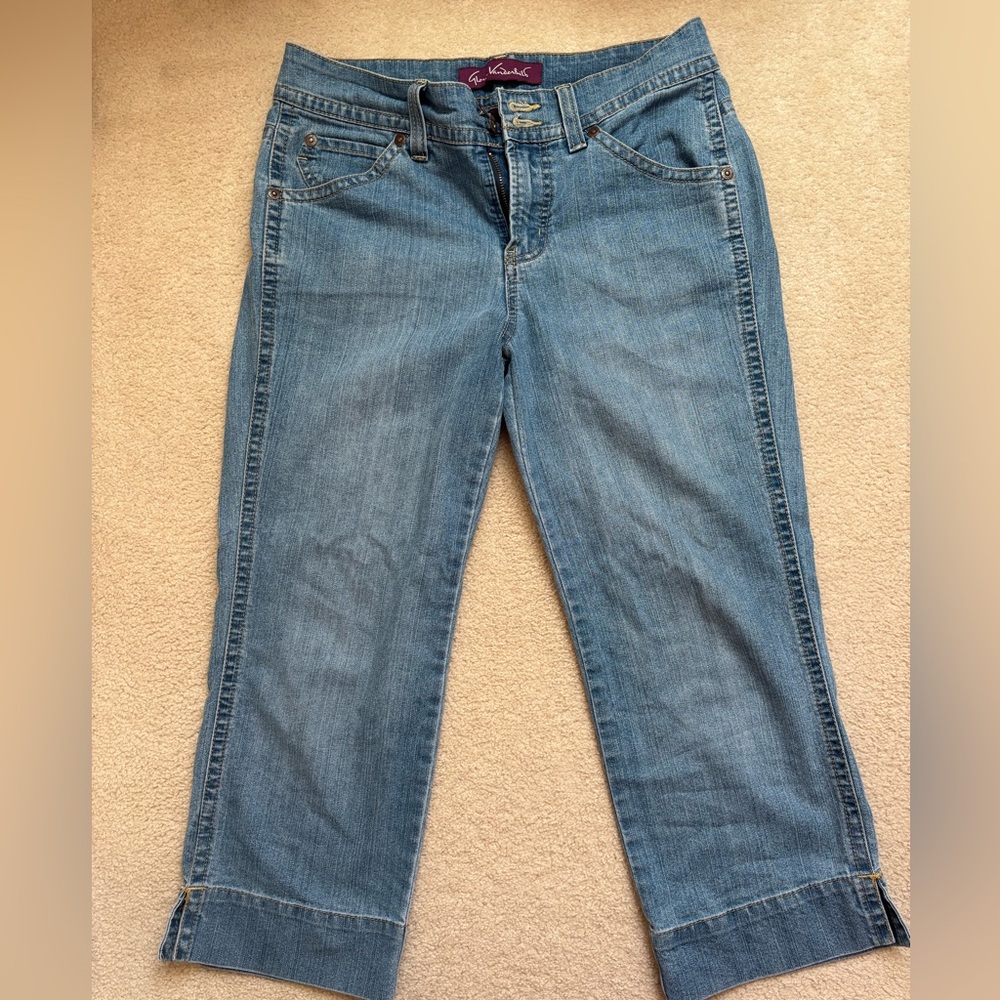 Vintage Blue Denim Capri Jeans